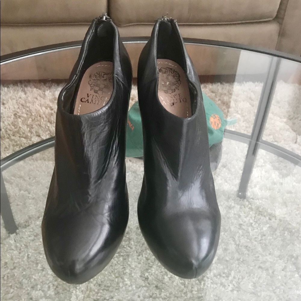 Leather Black 5 “ bootie high heel shoe size 7